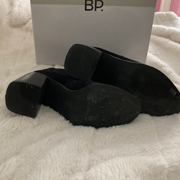 Suede angle boots - Picture 4 of 4